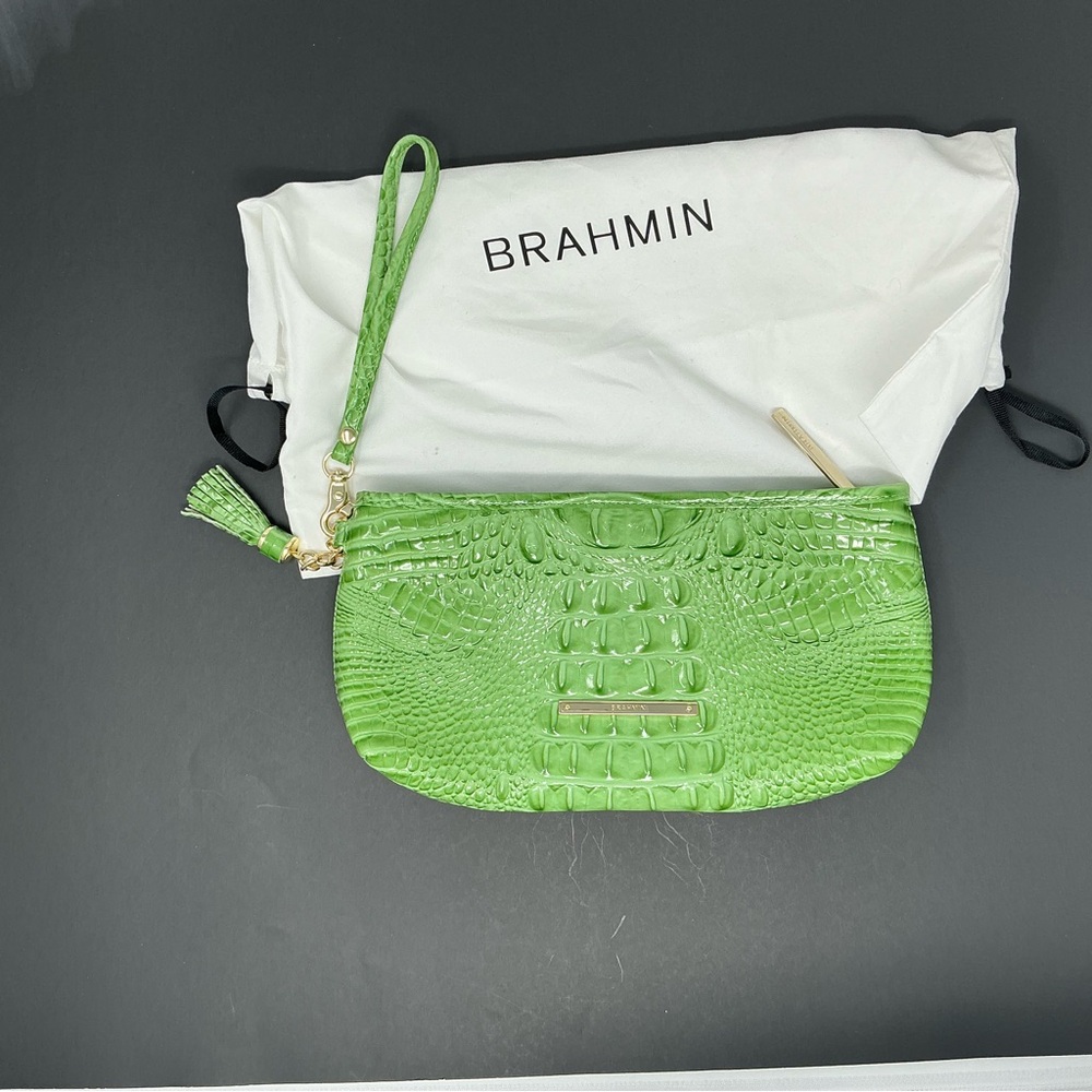 NWOT Brahmin Croc Embossed Wristlet / Clutch - Green